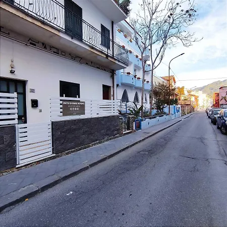 B&B Passi Di Mare 지아르디니낙소스